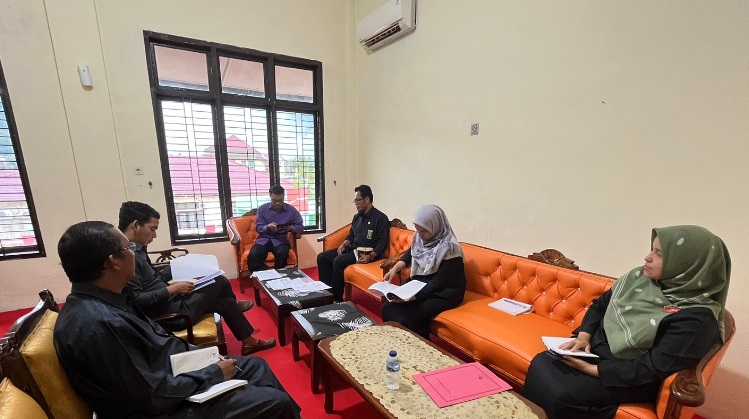 rapat pimpinan